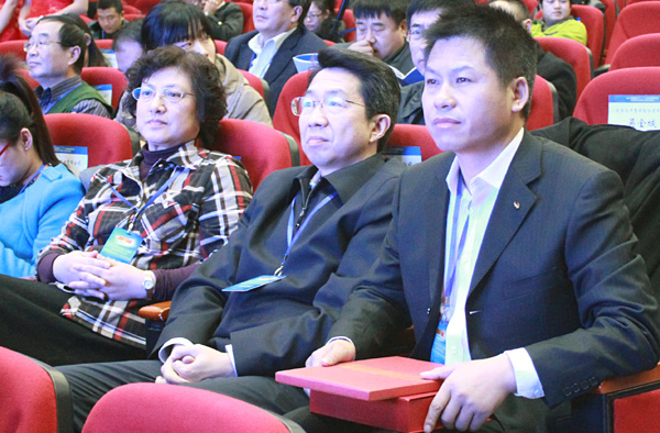 安邦電氣集團董事長李貽連當選